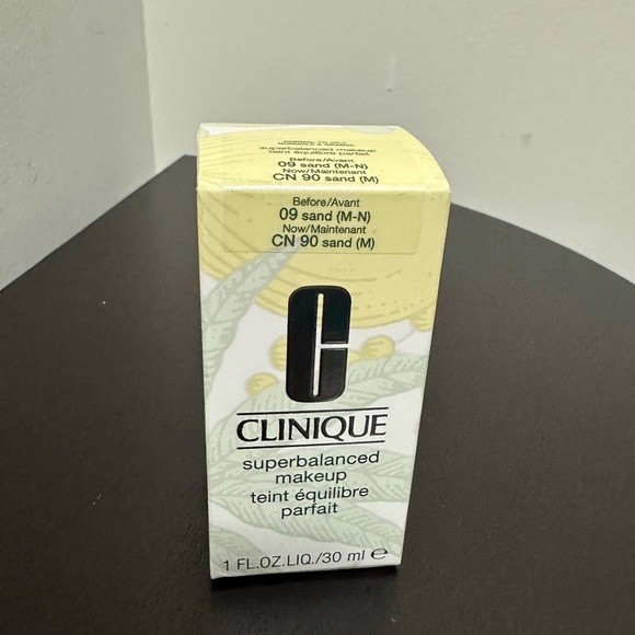 NEW FULL SIZE CLINIQUE SUPERBALANCED MAKEUP FOUNDATION IN SHADE CN 90 SAND 30 ml - Picture 8 of 9